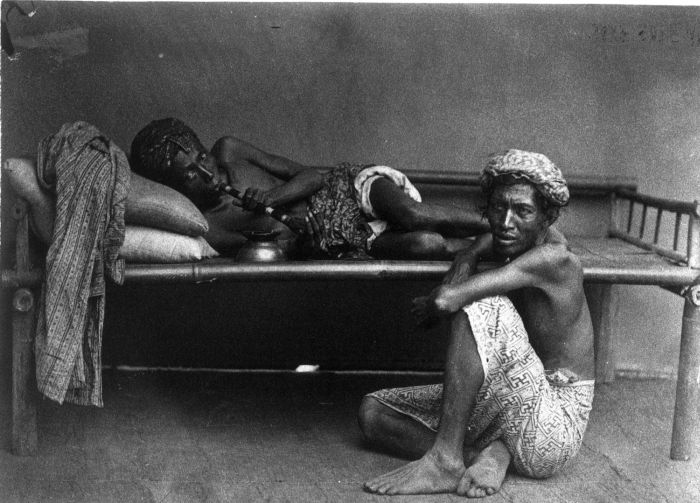 opium smoking in Java